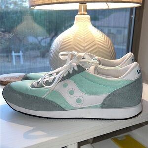 Saucony Women's Sneakers in Mint and Green Size 9